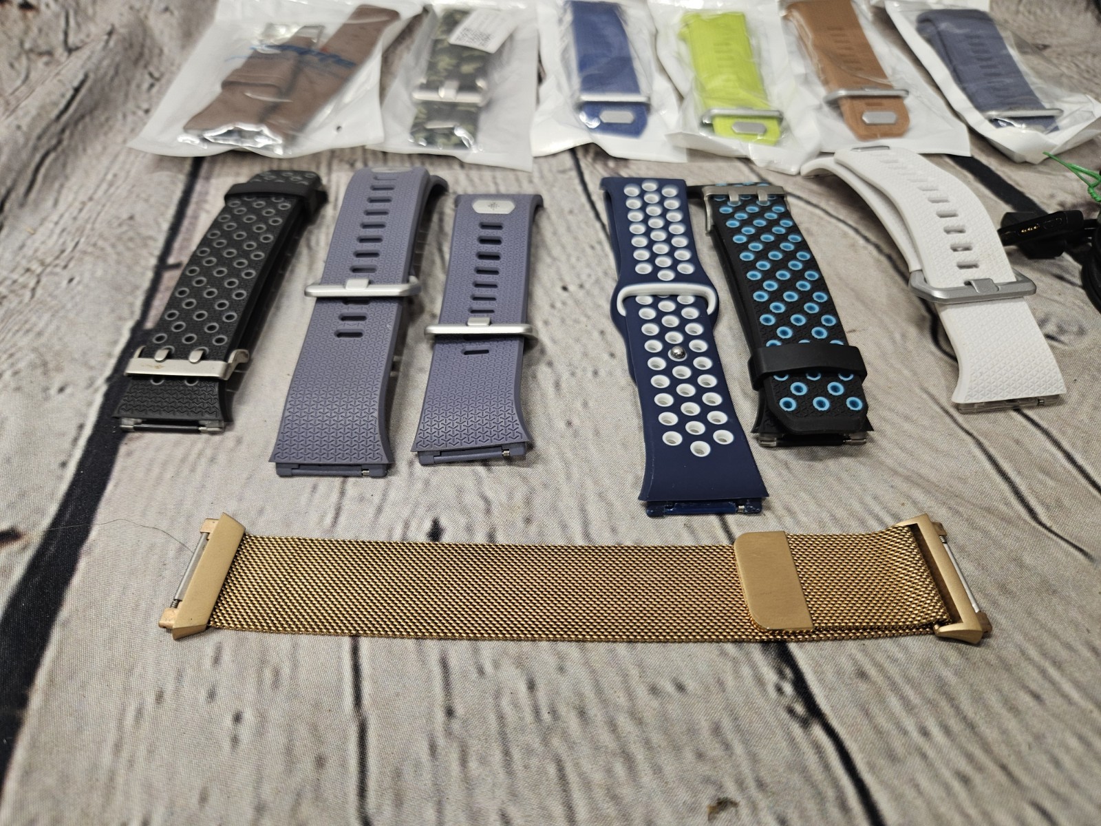 fitbit ionic Watch Band And Charger Bundle