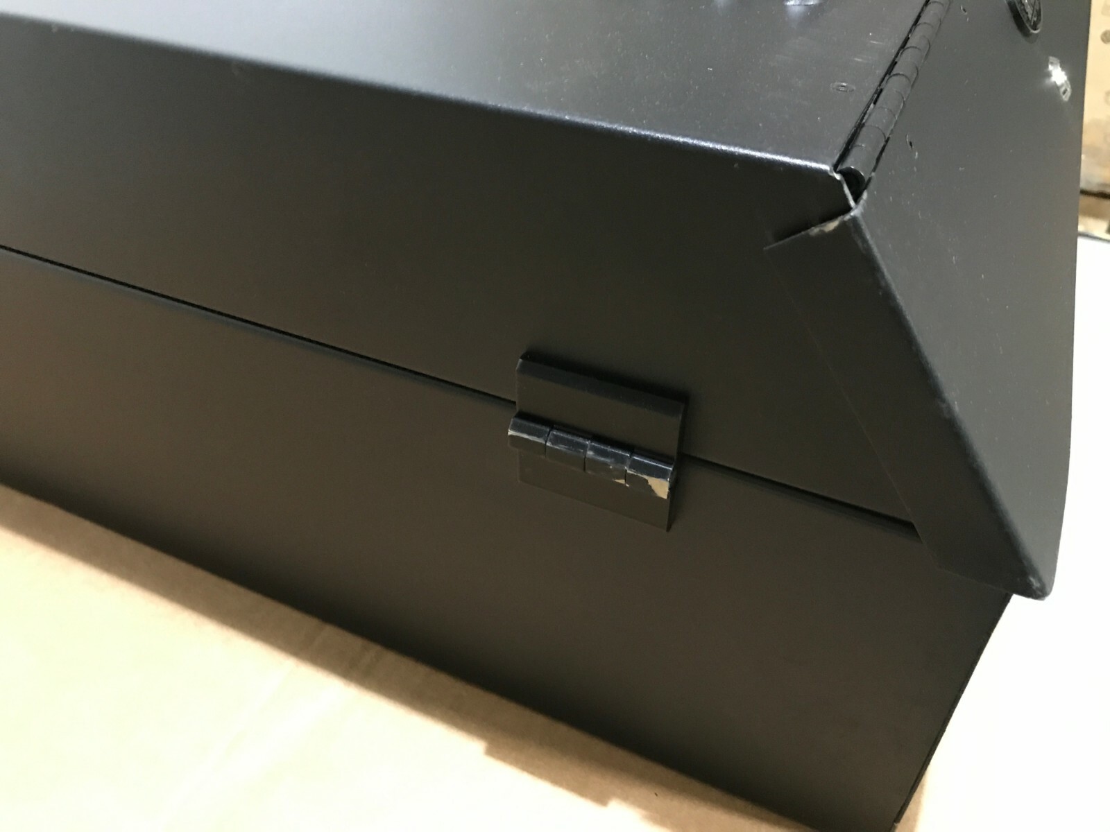 Tripp Lite SmartRack Wall Mount Server Rack 5U SRWF5U36 ✅❤️️✅❤️️