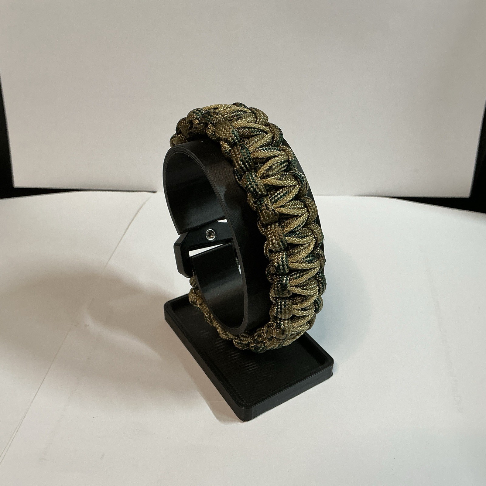 Hand Crafted 8 1/2 In.  Camo  bracelet With Metal Buckle.  Nice.