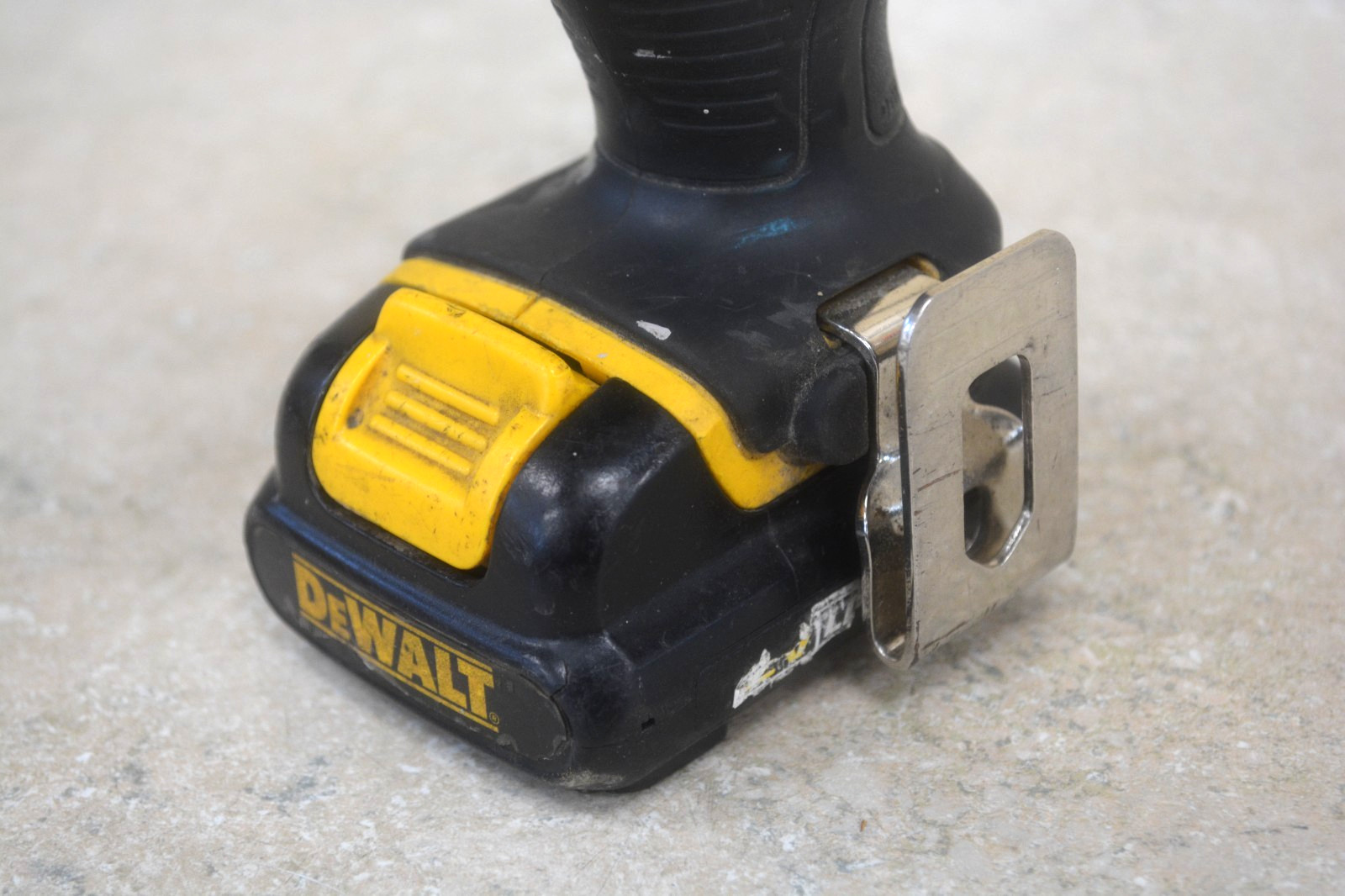 DeWALT 12V 3/8" Cordless Drill/Driver DCD710 *Pre-owned* FREE SHIPPING