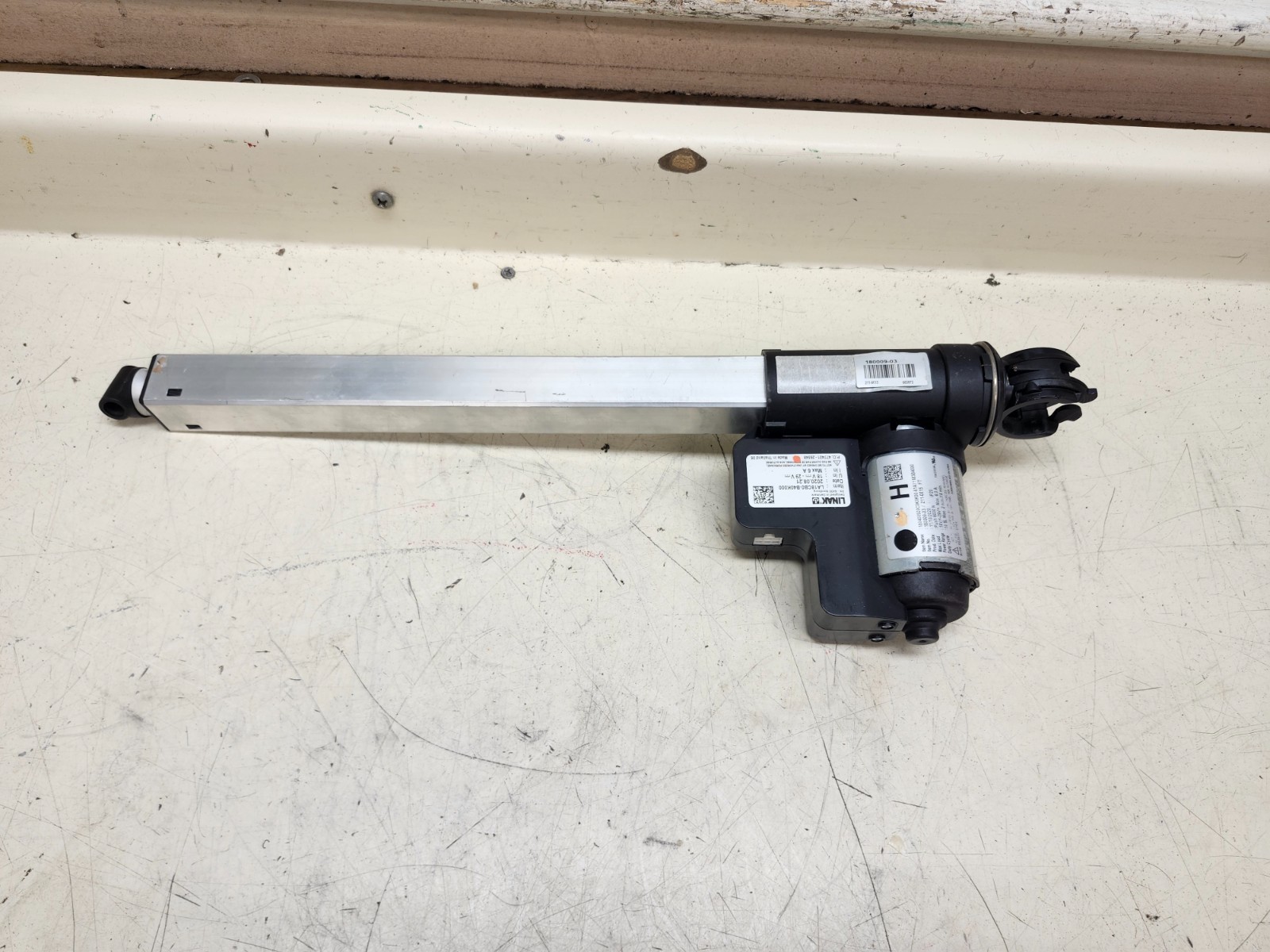 Linak Liner Actuator LA18CB0-B40K000 (180009-03 / 211-0015 FT) FREE SHIPPING