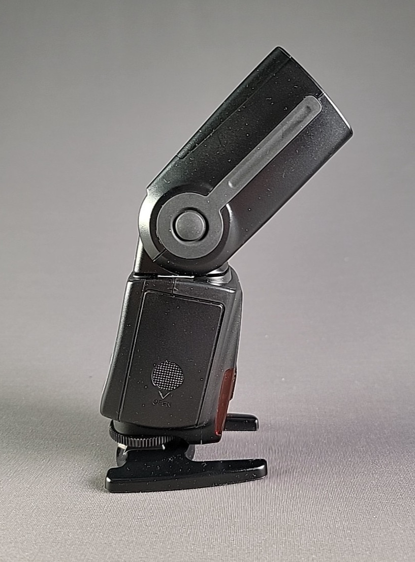 Yongnuo YN560-III Speedlight Wireless Flash- never used- this was a backup flash