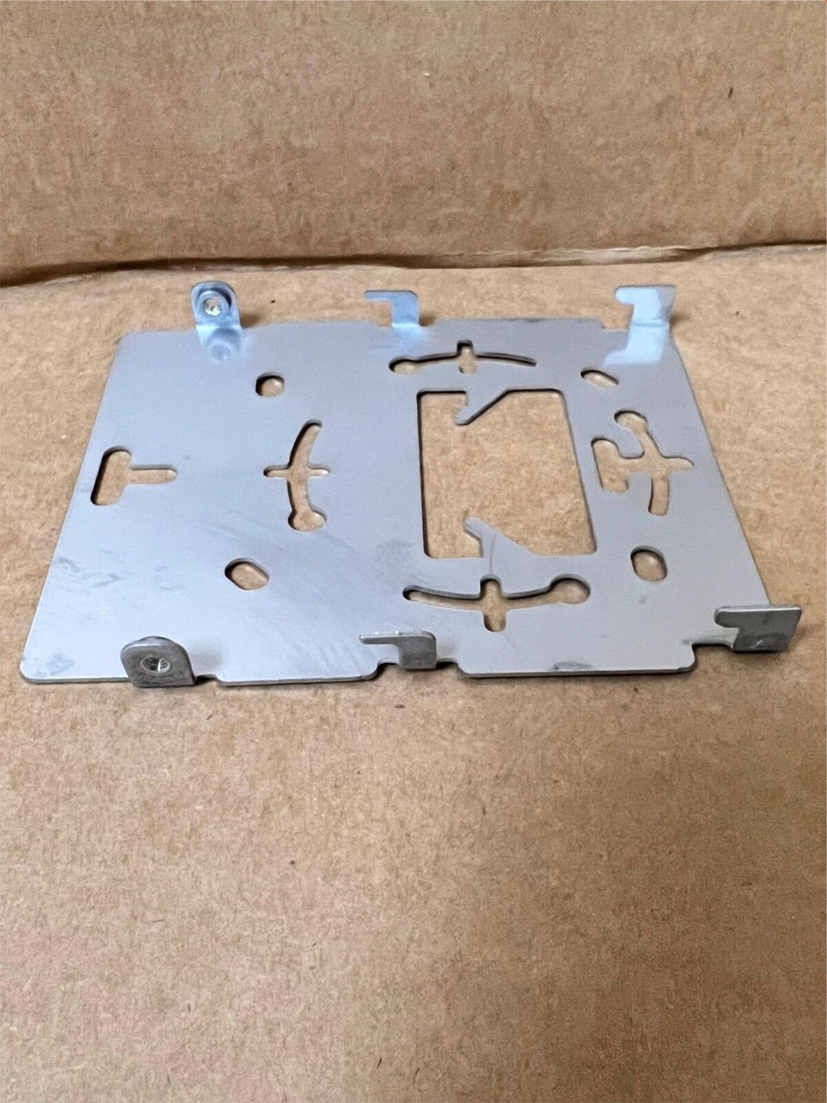 Ruckus ZoneFlex H320 Metal Backplate Mounting Bracket