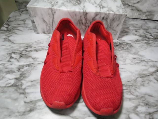 Red Puma Sz 4C No Laces
