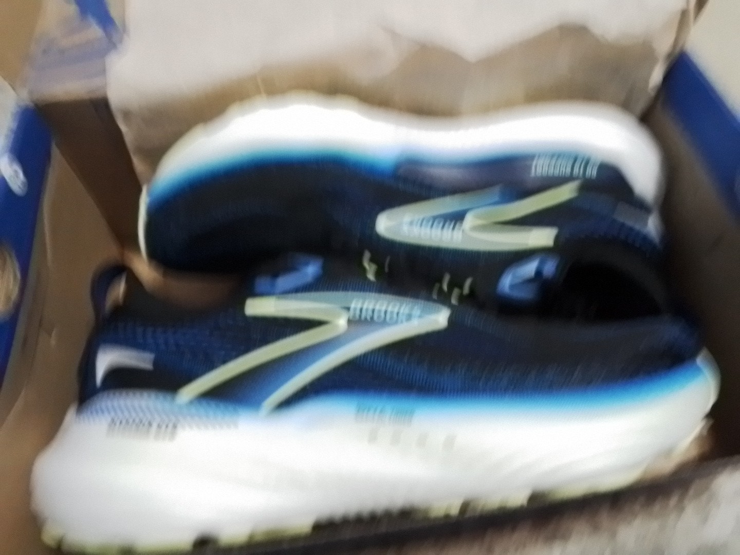 Brooks Glycerin GTS 22 Men's Shoes Size 8 B MEDIUM 1104461D002 BLACK COBALT NEO