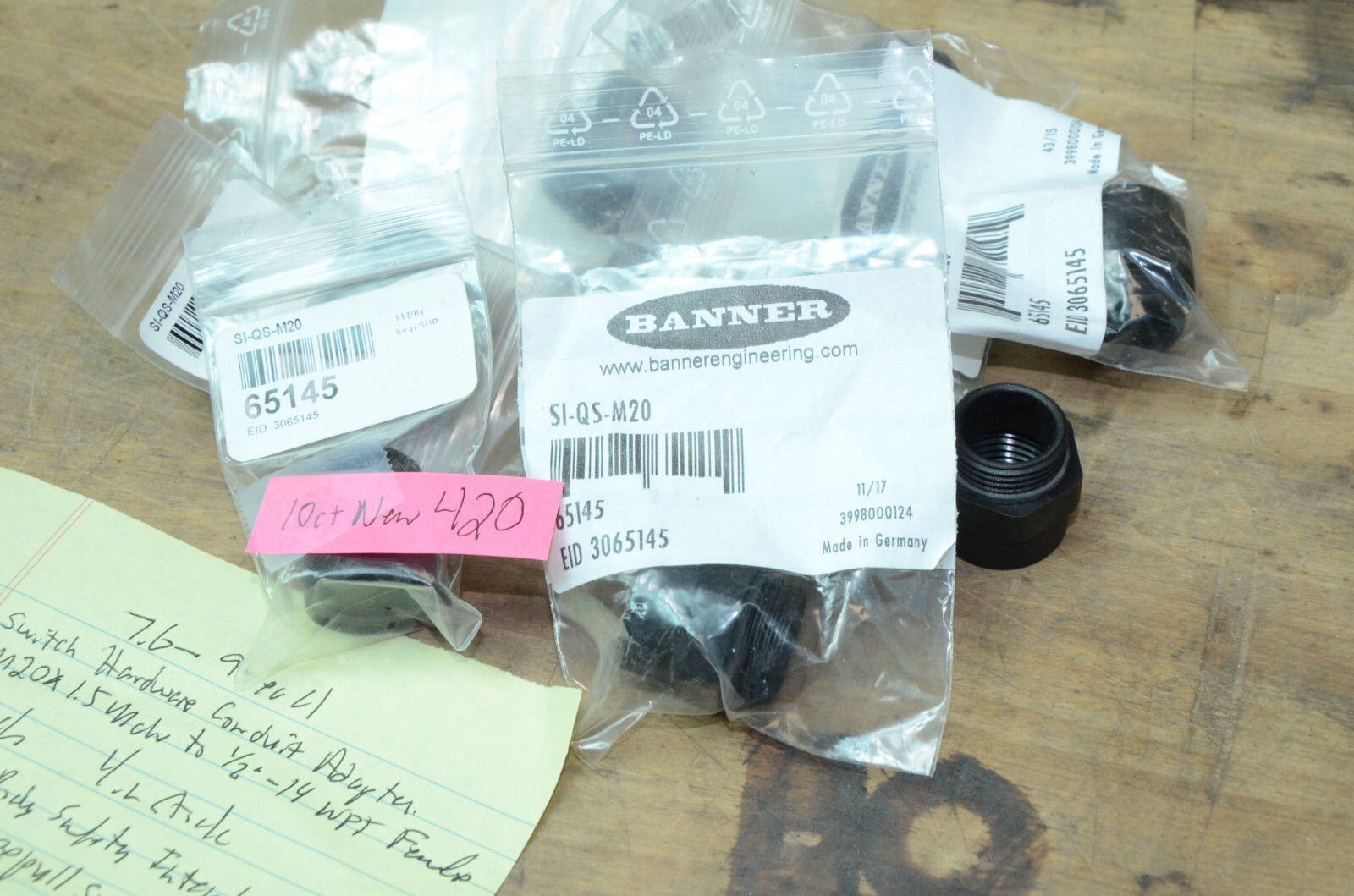 Banner SI-QS-M20 65145 M20 Switch Conduit Plastic Adapter 19 QTY New Open Box
