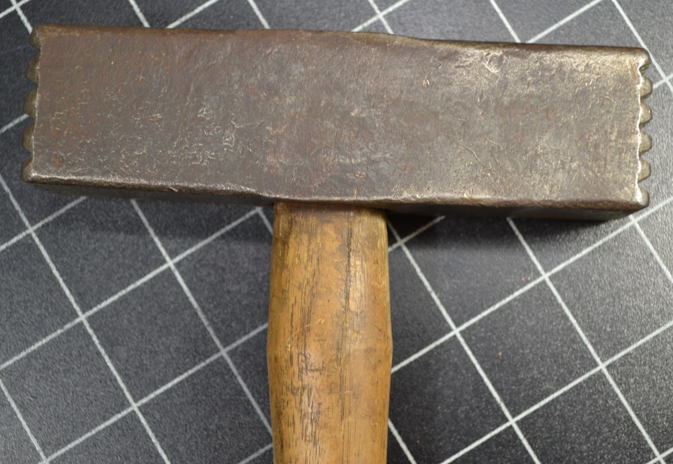 IRON CITY - 5# - BUSH HAMMER