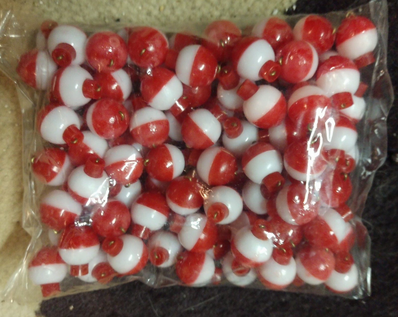 50 NEW FISHING BOBBERS SNAP-ON RED AND WHITE FLOATS 1/2" DIAMETER - USA SELLER