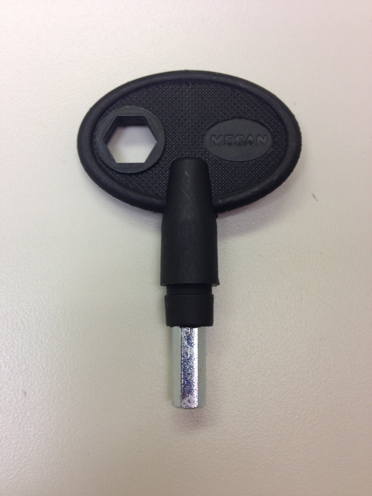 Spring Loaded Lock + 2 Keys # 169.66