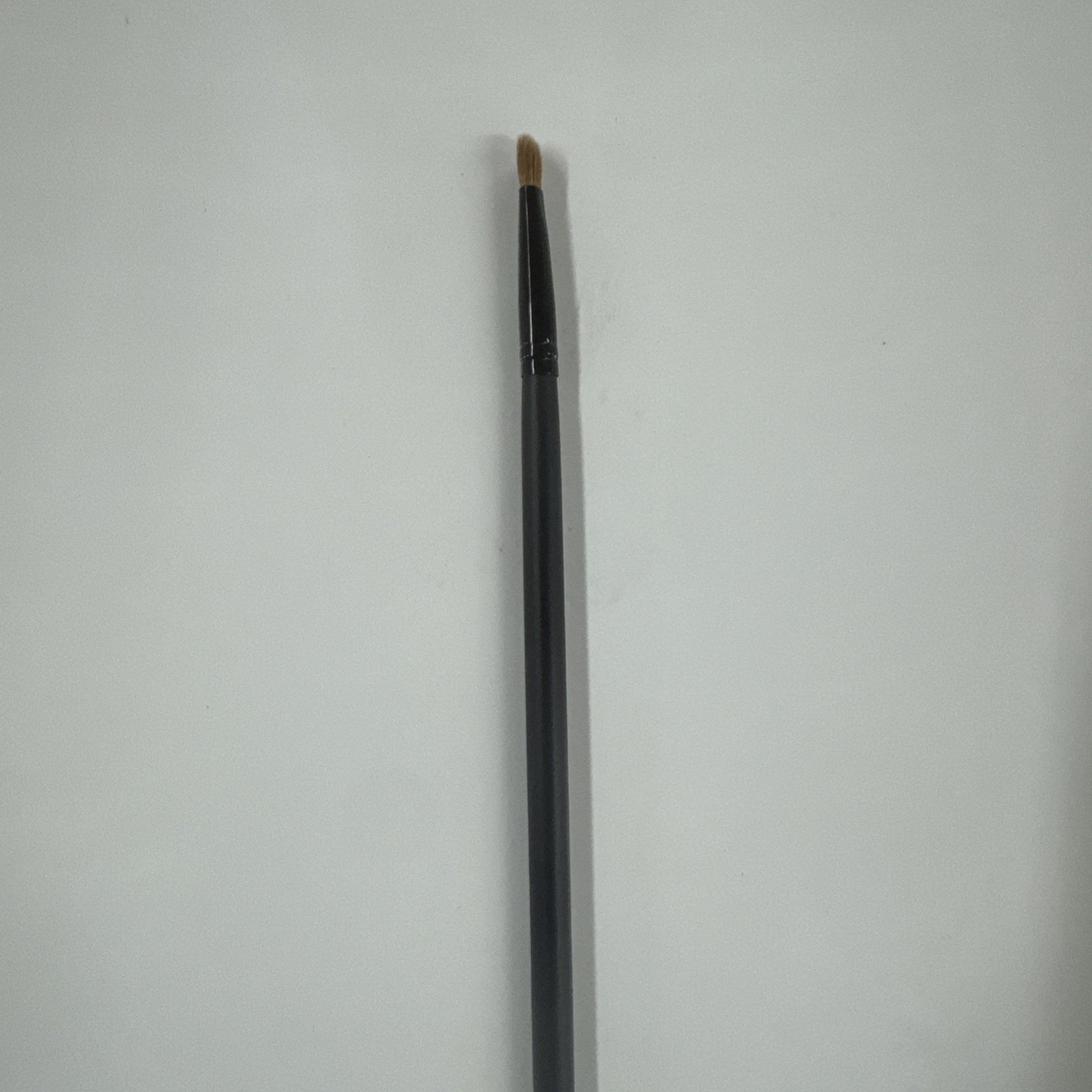 BASIC BEAUTY EYE SMUDGE BRUSH *
