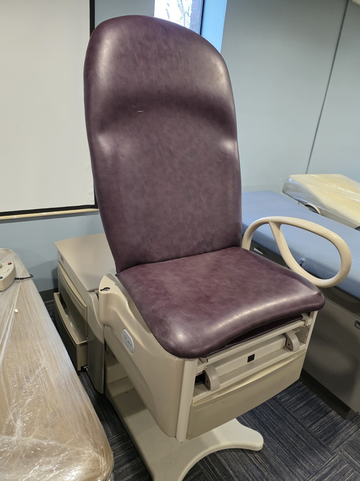 Brewer 6501 Access High Low Exam Table With Foot Control Works Great