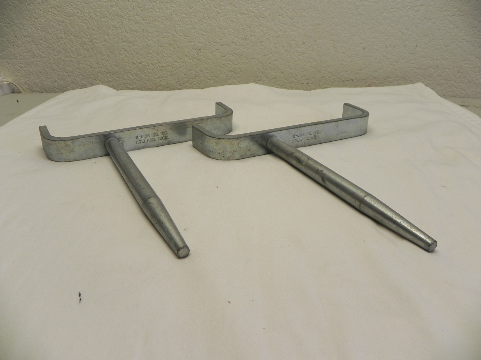 K-Line Industries KL1004 | Cylinder Head Holders