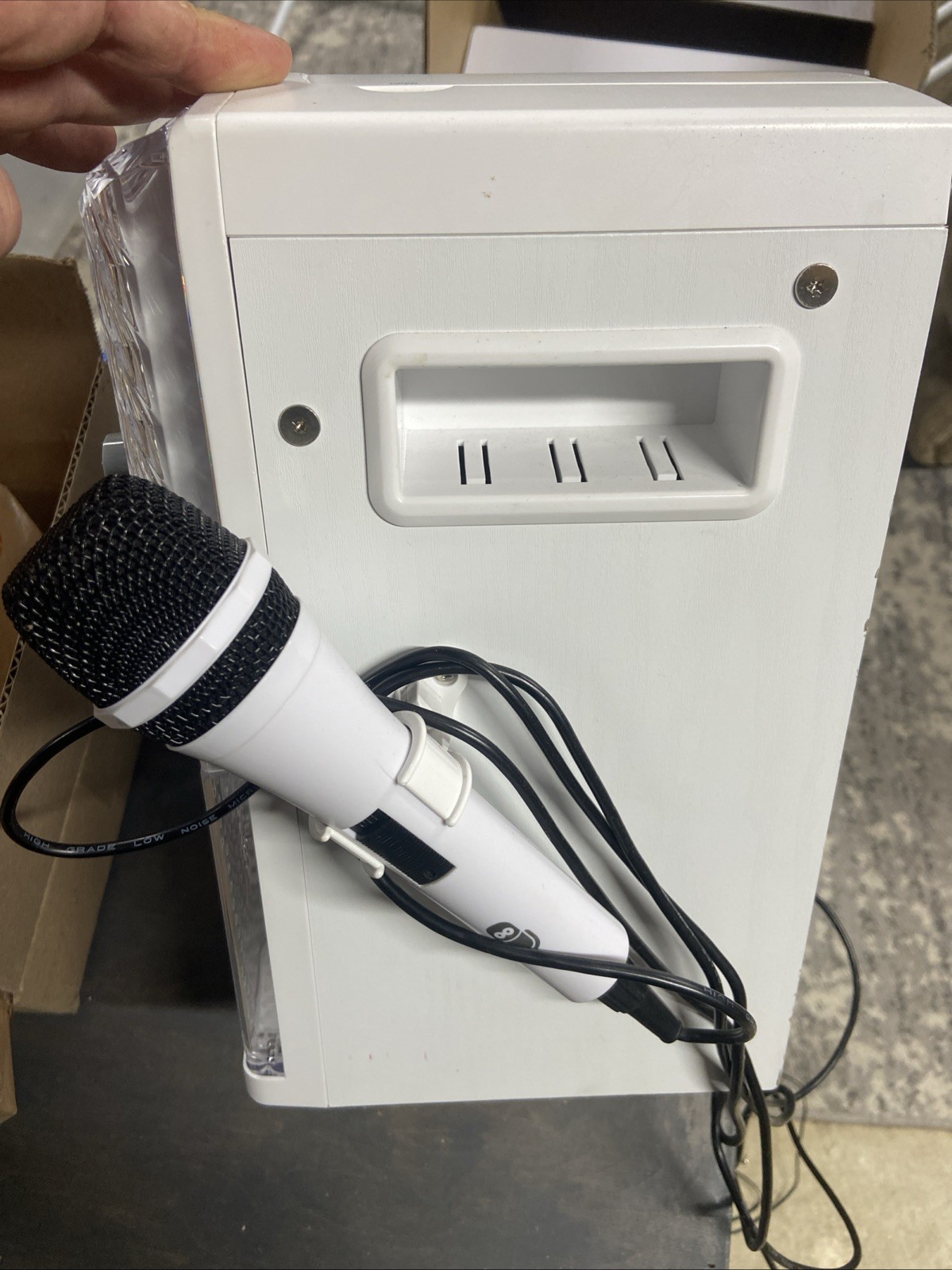 Singing Machine Sml625Btwd Karaoke Machine, Portable Karaoke System, White