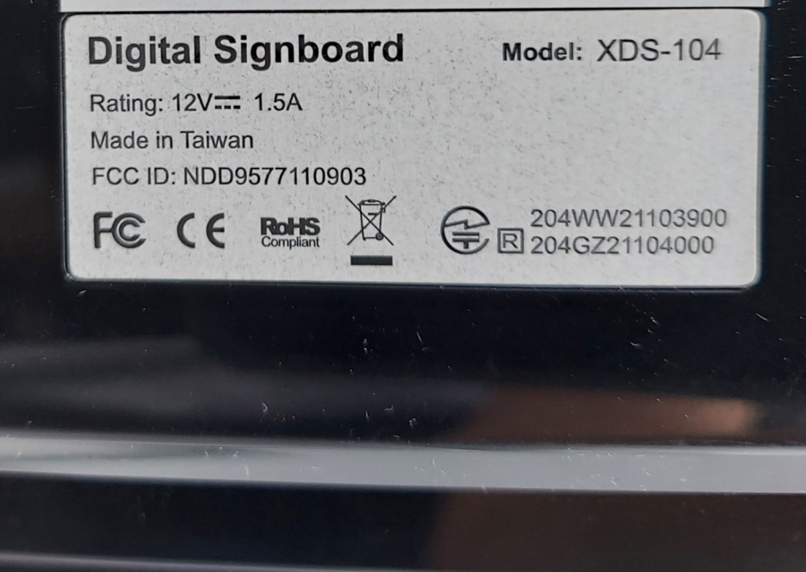 Digital Signboard XDS-104 w/ Accessories