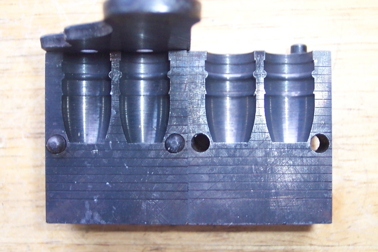 LYMAN/IDEAL 429640  .44 MAGNUM 275 GRAIN FLAT NOSE GAS CHECK MOLD