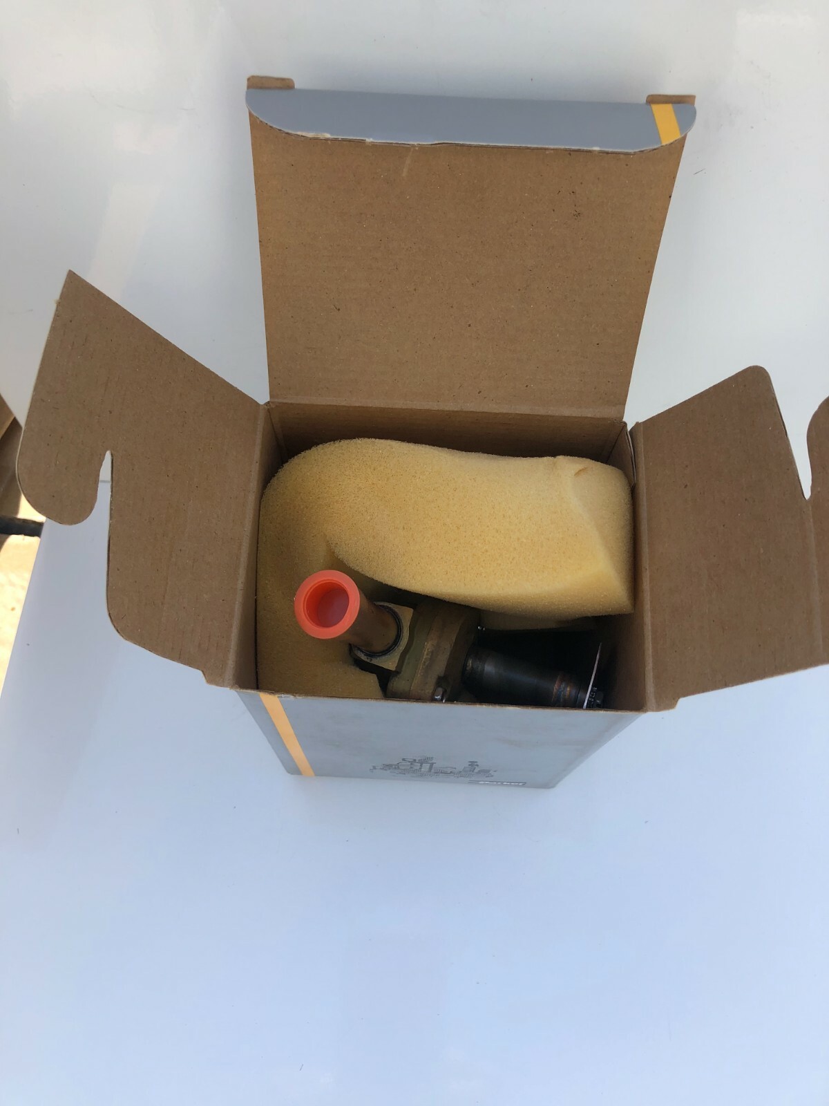 PARKER MODEL RB6E5 NORMALLY CLOSED SOLENOID VALVE 5/8 ODF X 3/8 ORIFICE