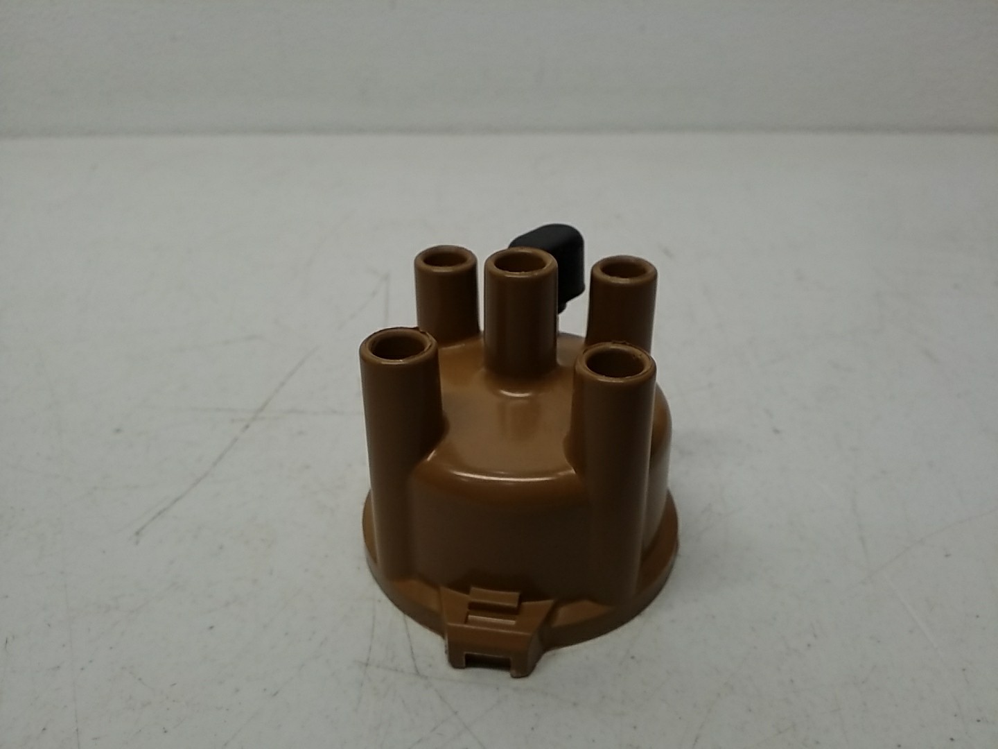 C605P Borg Warner Distributor Cap – Durable, Precise Ignition Performance