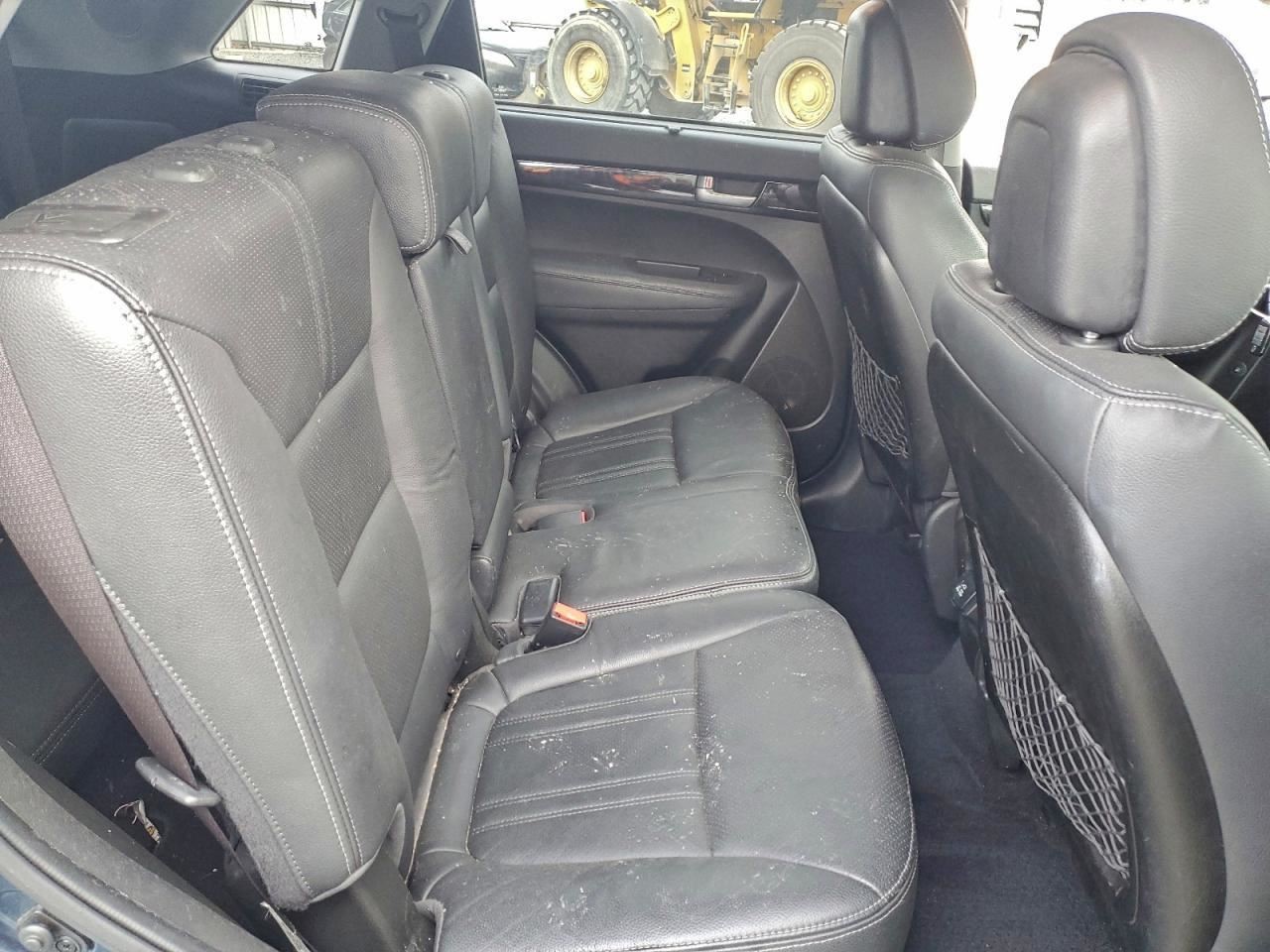 SORENTO 2014 Glove Box 4960667