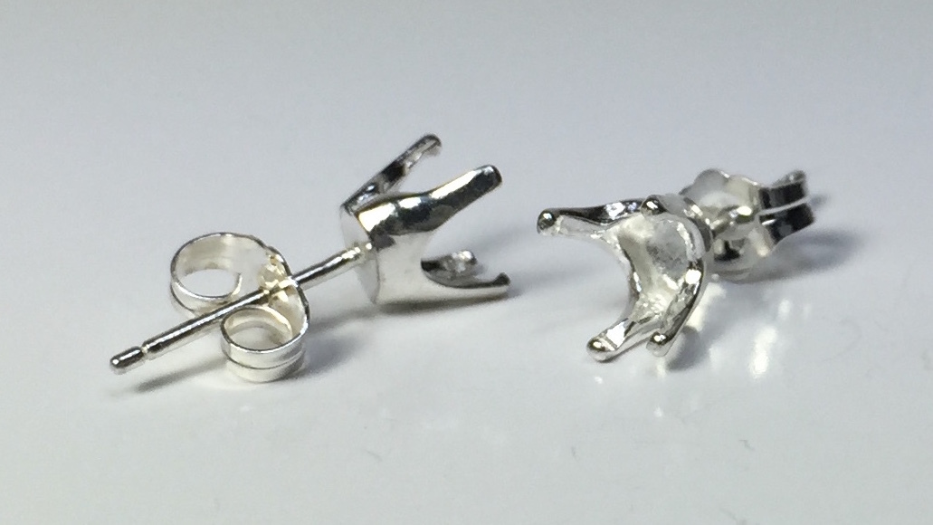 Two Heart Faceted Sterling Silver 4-Prong Pre-Notched Earring Settings (4mm-6mm)