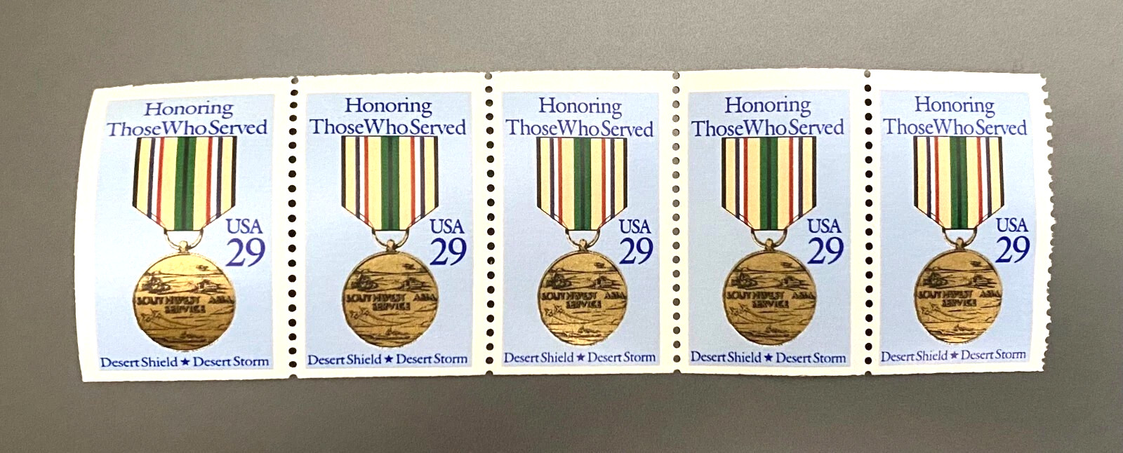 OPERATION DESERT SHIELD/DESERT STORM MEDAL-US STAMPS #2551