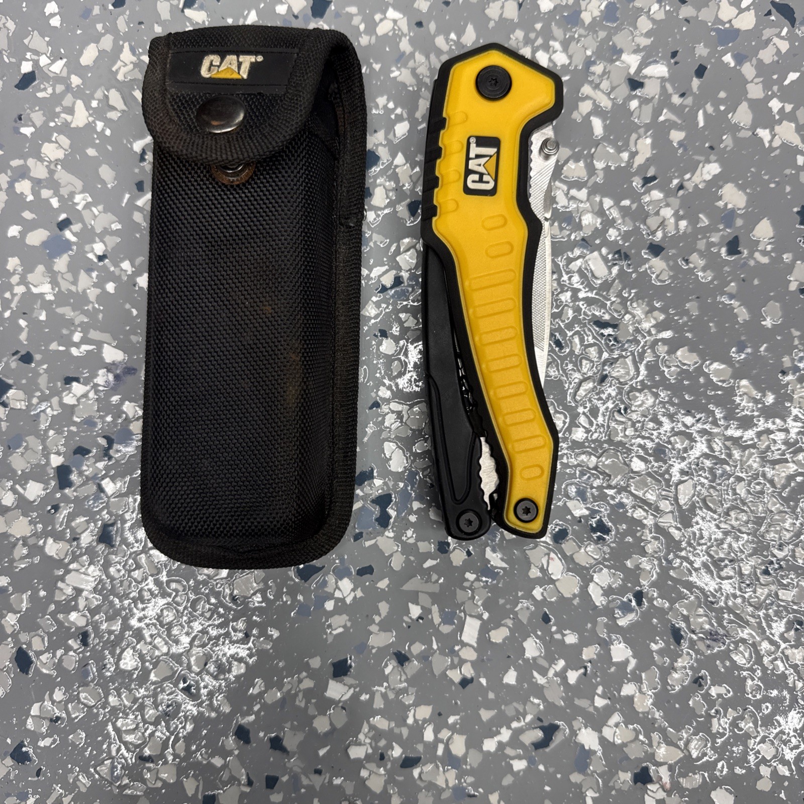 CAT Multi-Tool Folding Aluminum Handle Stainless Steel Blades with Pouch