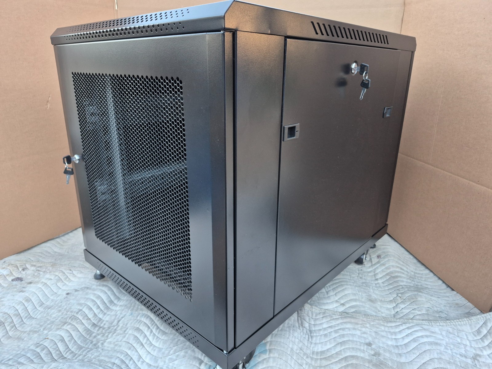 12U 19" Server Cabinet W/ Fixed Shelf & 2 Fans - Vented Door 30" Deep W/ Casters