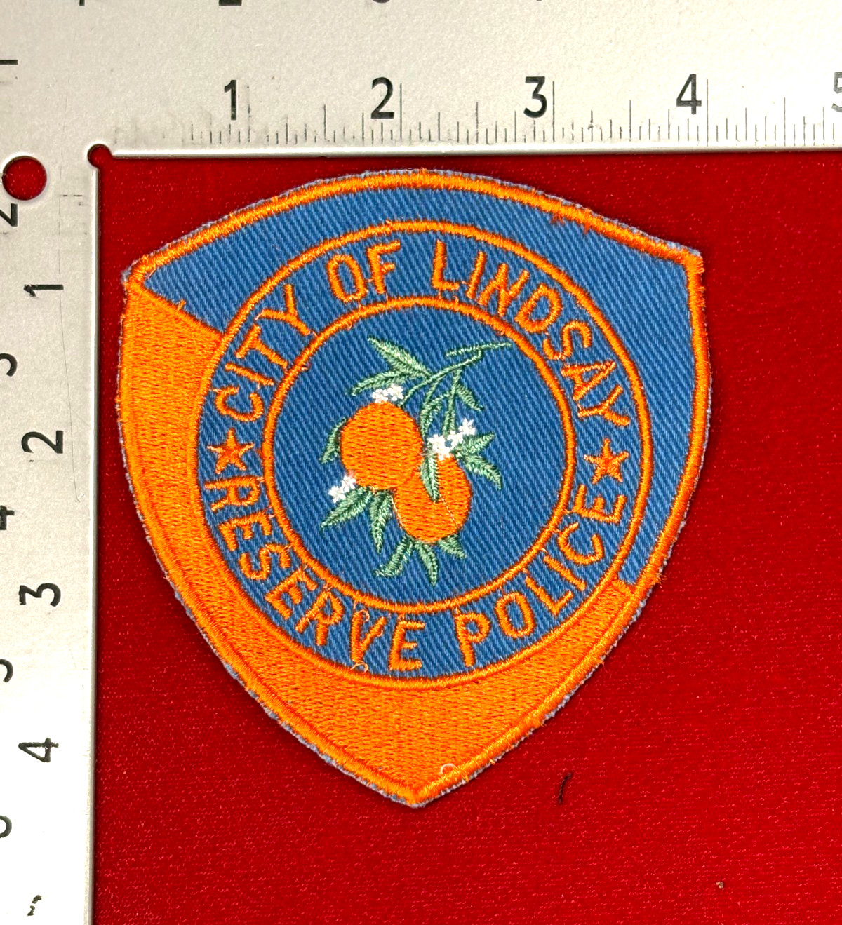 VTG/OBSOLETE "CITY OF LINDSAY CA. RESERVE POLICE" SEW-ON SHOULDER PATCH, UN-SEWN