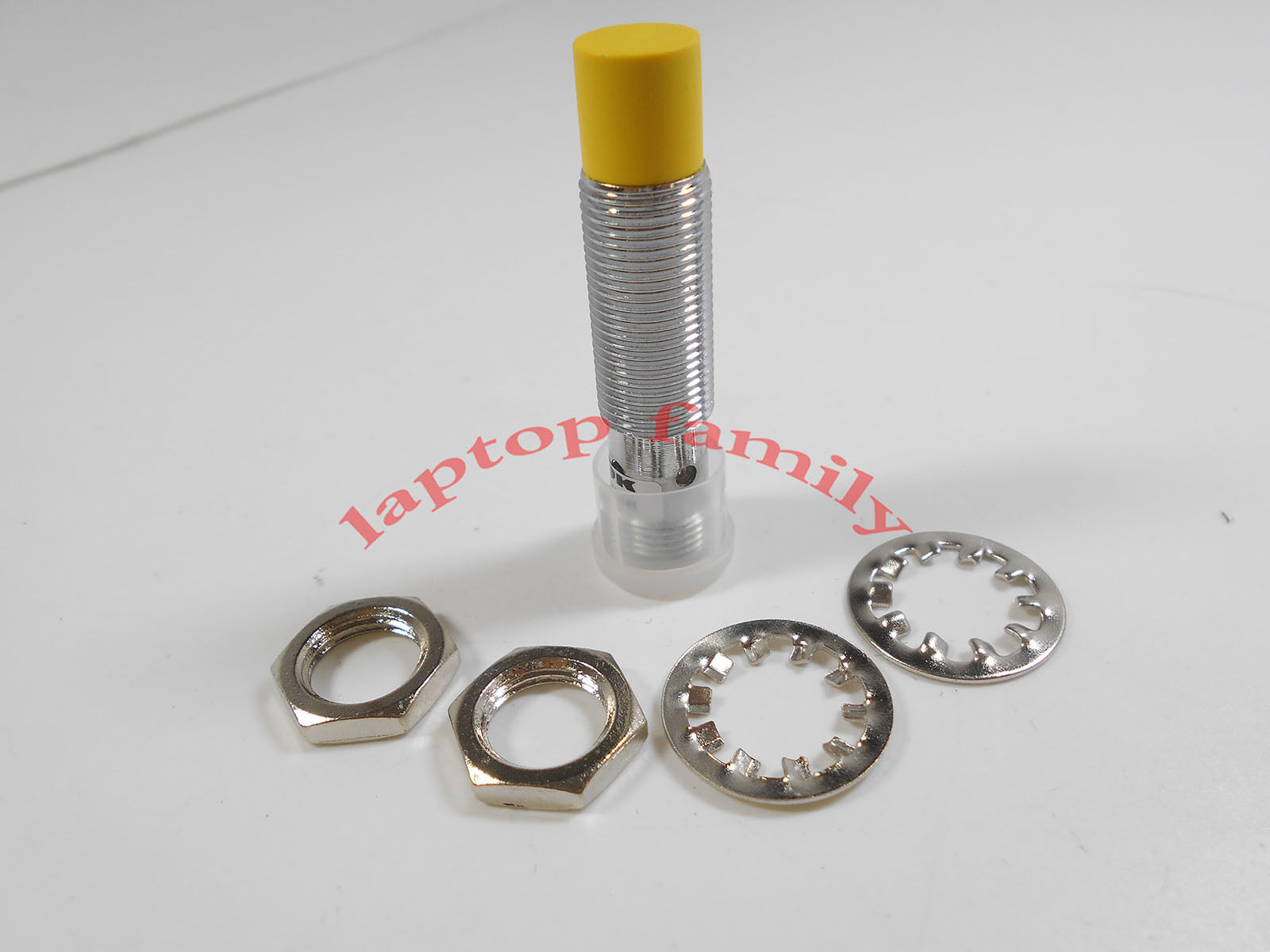 NEW For Ni8-M12-AP6X-H1141 Proximity Sensor