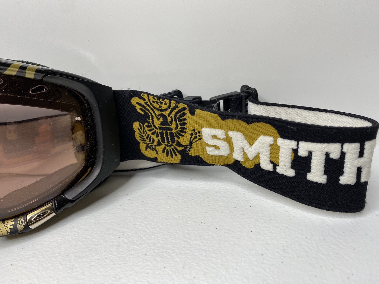 Smith Snowboarding/Skiing Goggles Gold And Black.