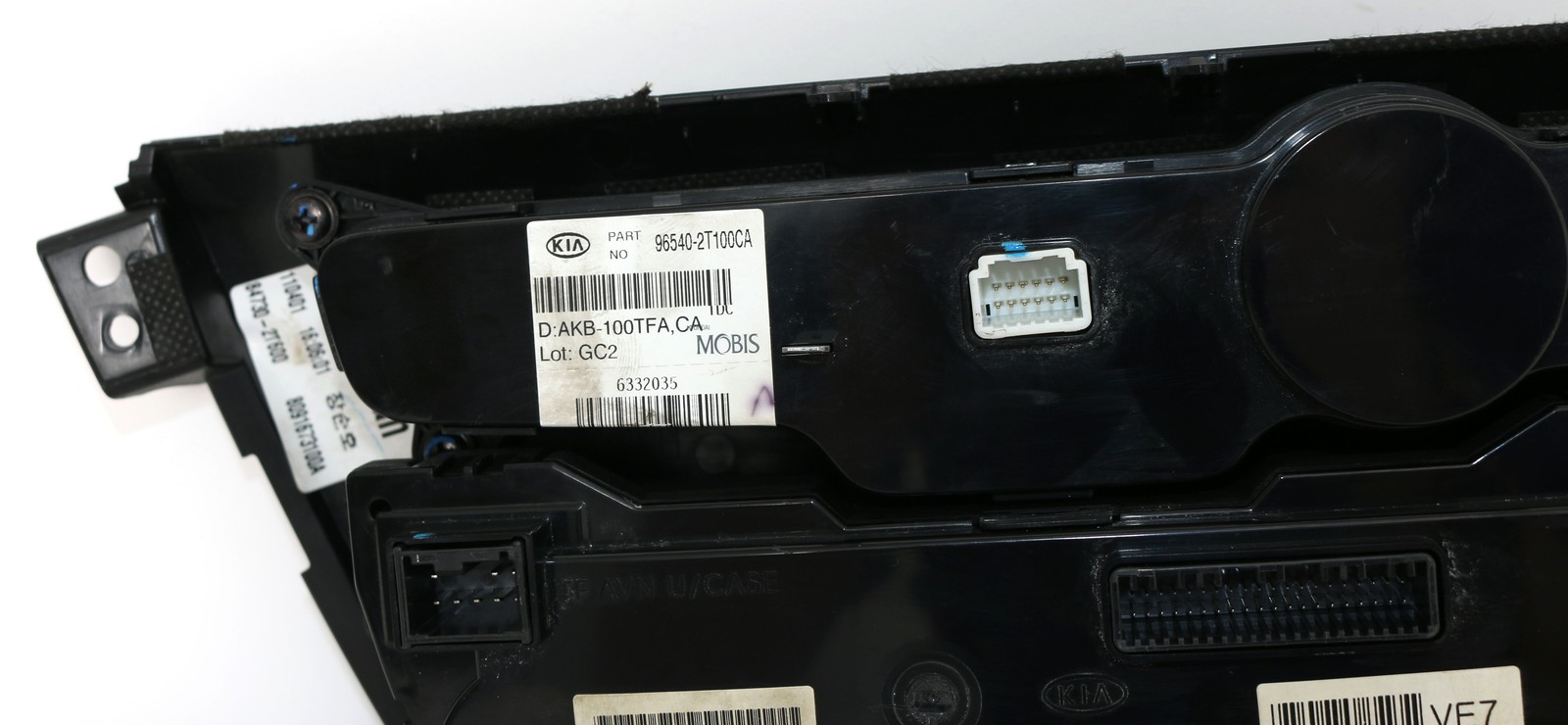 Kia 2011-2013 Optima AM FM CD Nav Controls Module - Part Number 96540-2T100CA