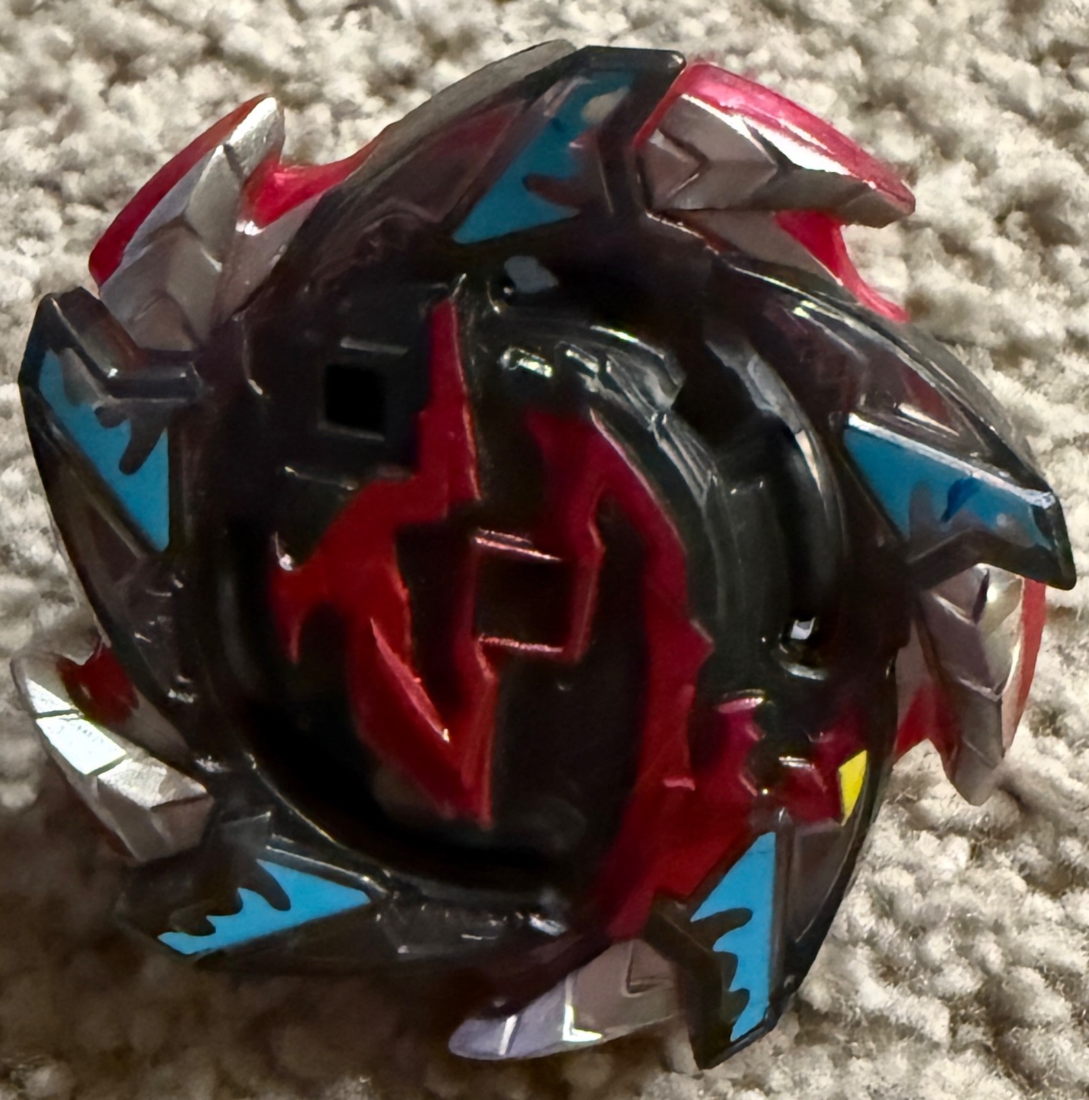 Hasbro BEYBLADE Burst Surge Speedstorm Brave Roktavor R6 ? Turbo Slingshock S4 ?