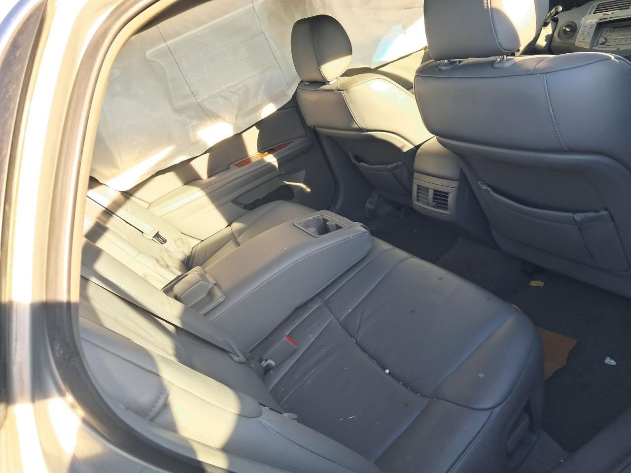 AVALON 2006 Glove Box 4896669