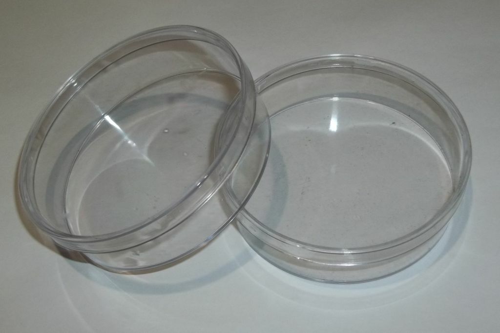 Lot of 16 Handy Multi-Purpose Plastic Storage Containers- 3 3/8"D x 1"H