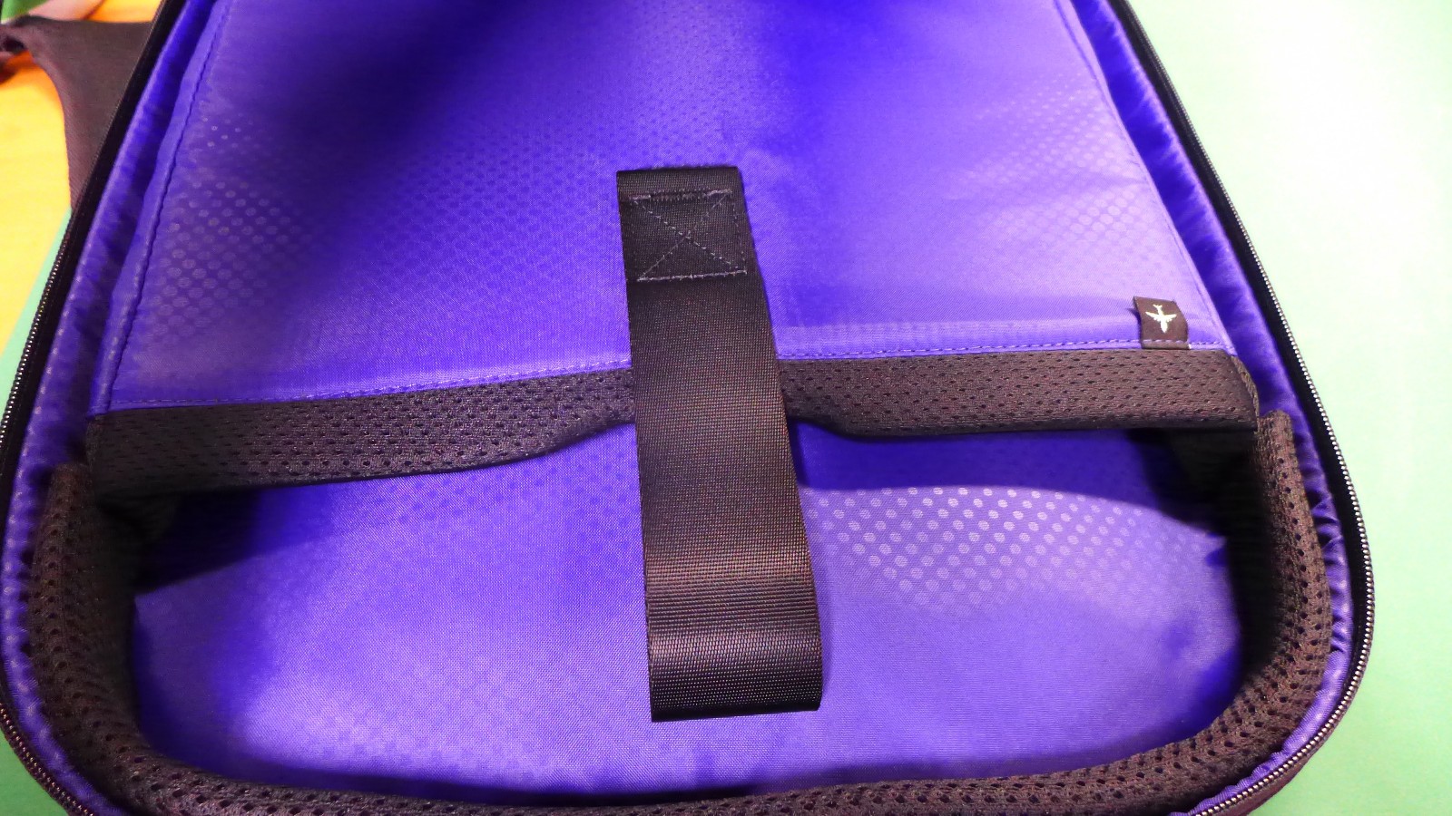NEW Alienware 18 Gaming Backpack AW7825P DWJ3J