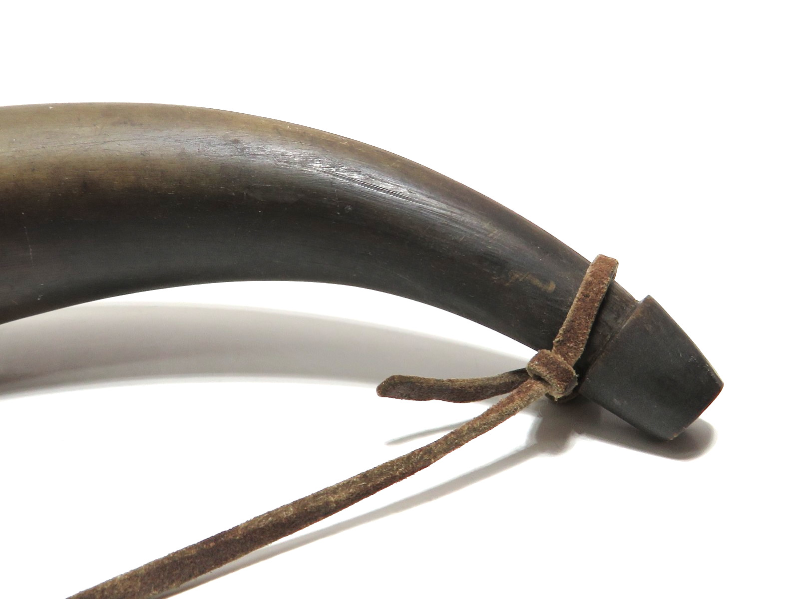 ANTIQUE POWDER HORN - EXCELLENT CONDITION**