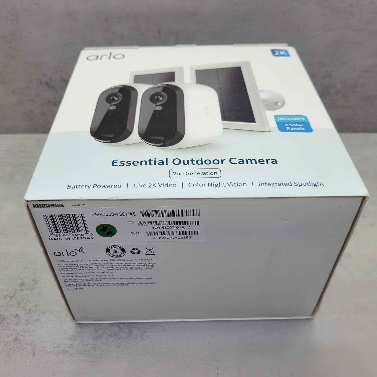 Arlo Essential 2K Outdoor Wireless Security 2 Cameras & 2 Solar (VMC3250-1SCNAS)