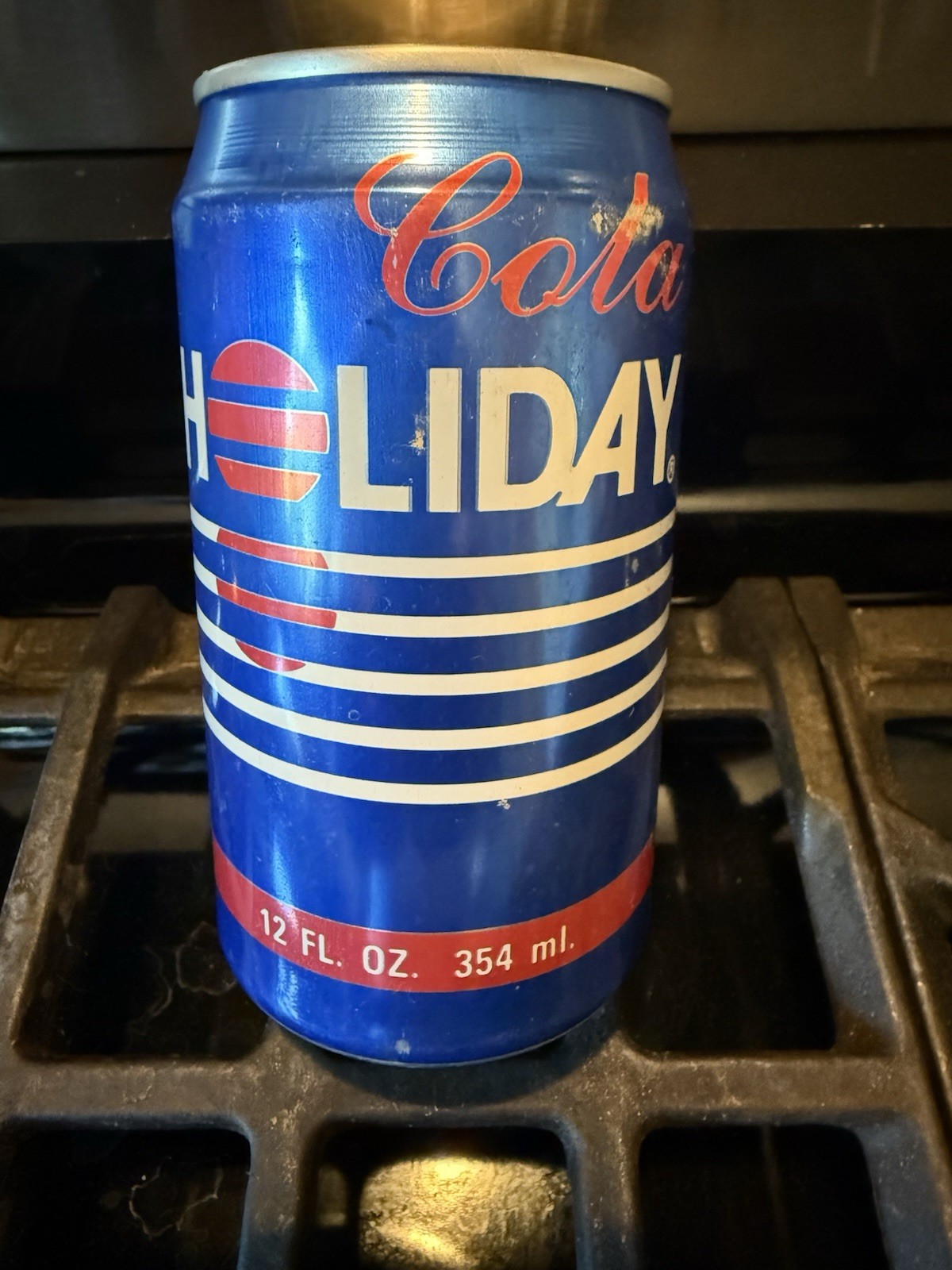 HOLIDAY  COLA   soda 🥤can - CHATTANOOGA, TN 🇺🇸