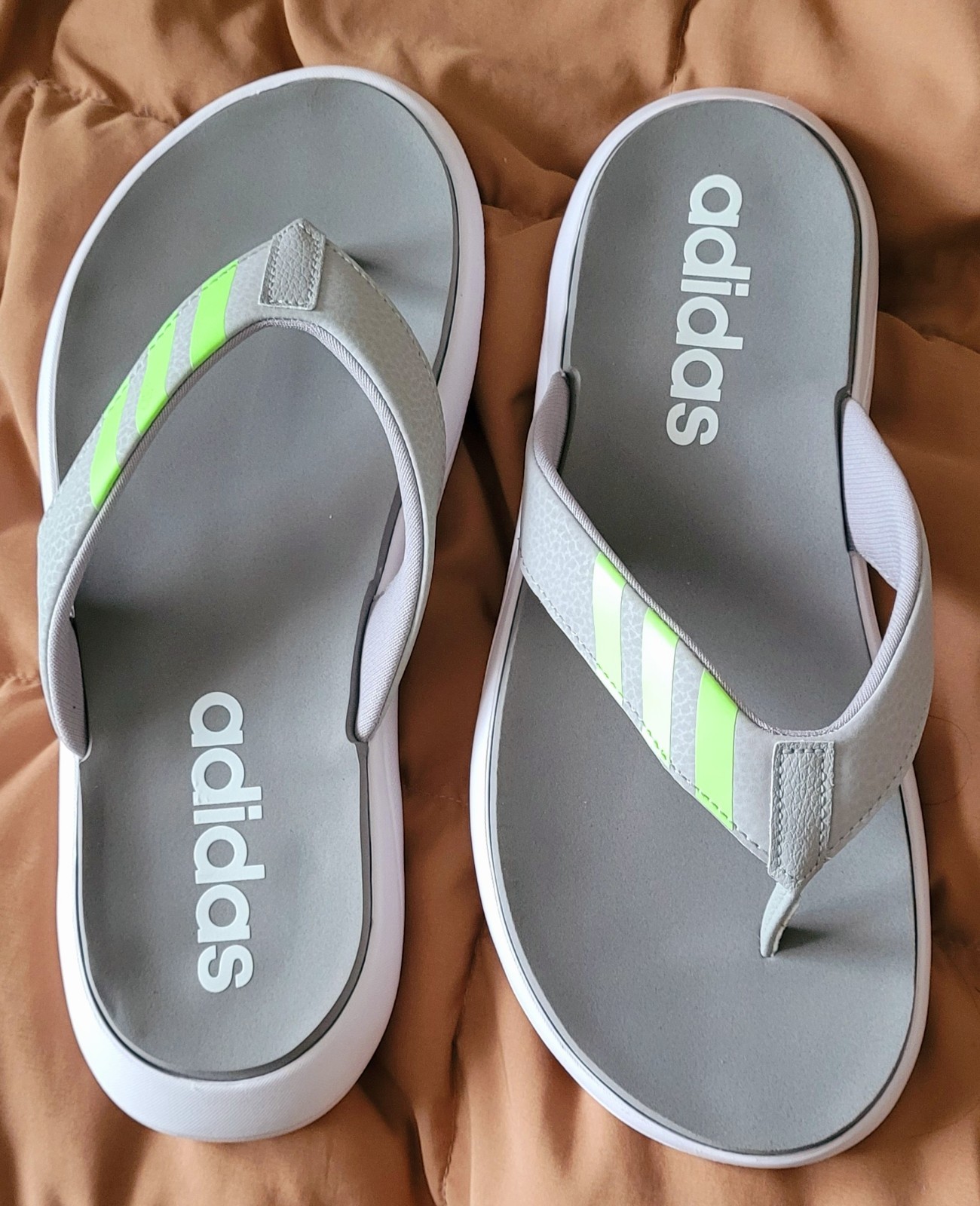 Adidas Comfort "Grey Green Spark" Flip Flops Sandals Men Size 7 Women 9 NWOT
