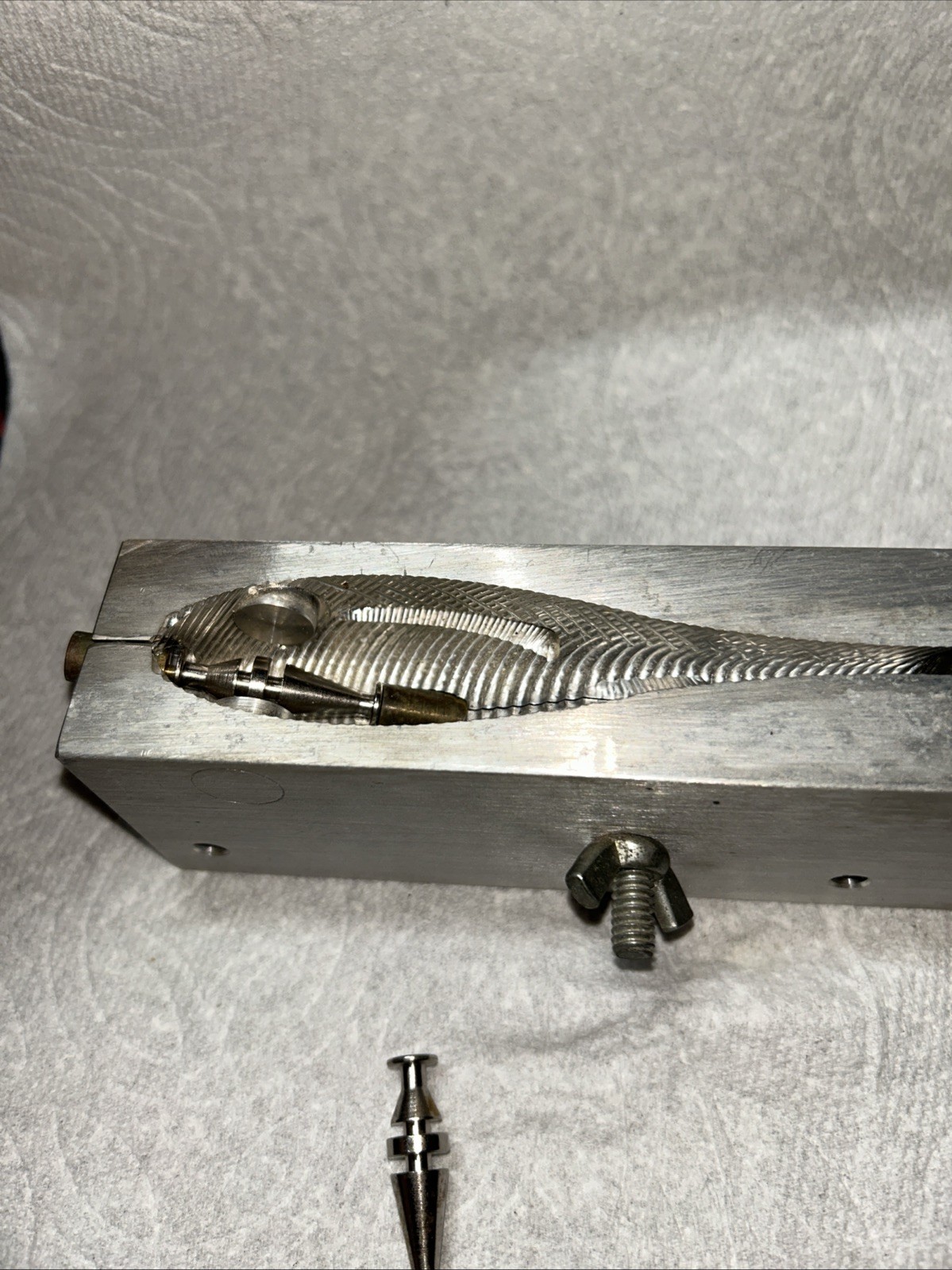 Swimbait Mold - Line Thru, Basstackle 5” Fat Line Thru. Uses BTS Inserts *LOOK*