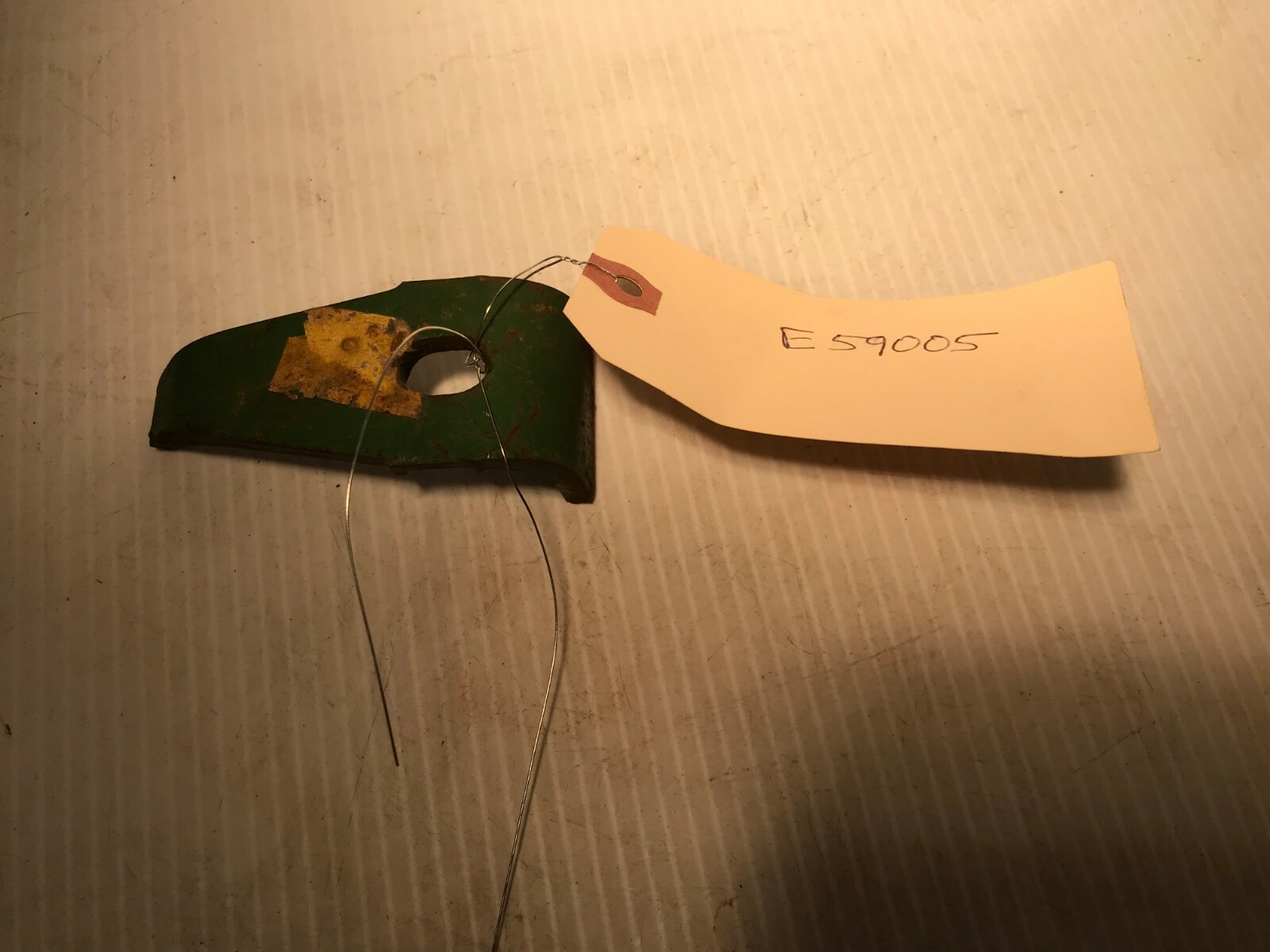 E59005  GENUINE JOHN DEERE Original Equipment  CLIP