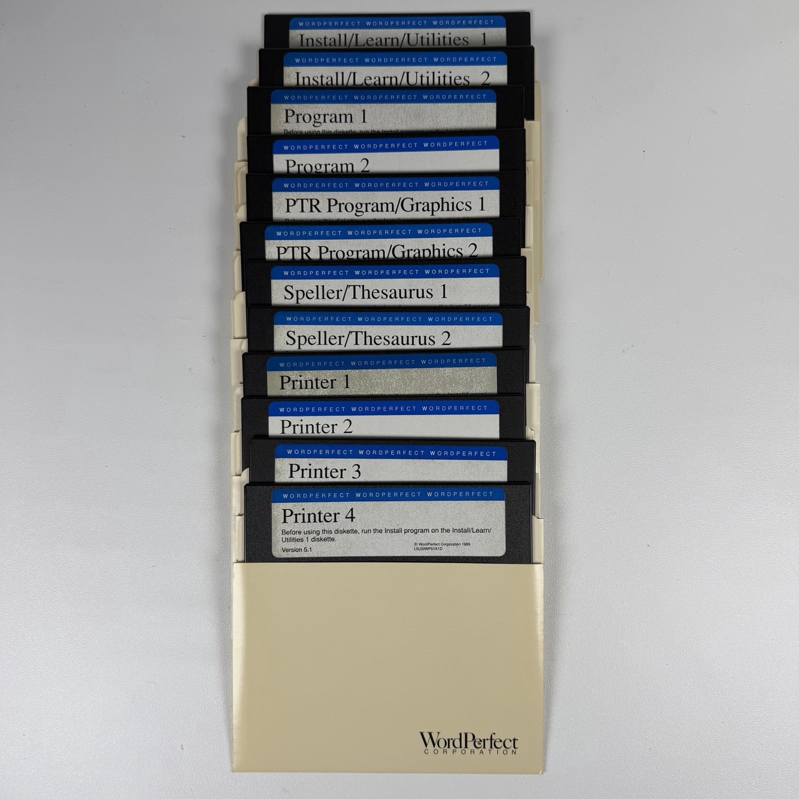 WordPerfect 5.1 for DOS - 1991 w/5.25 Diskettes, Workbook, Reference Manual