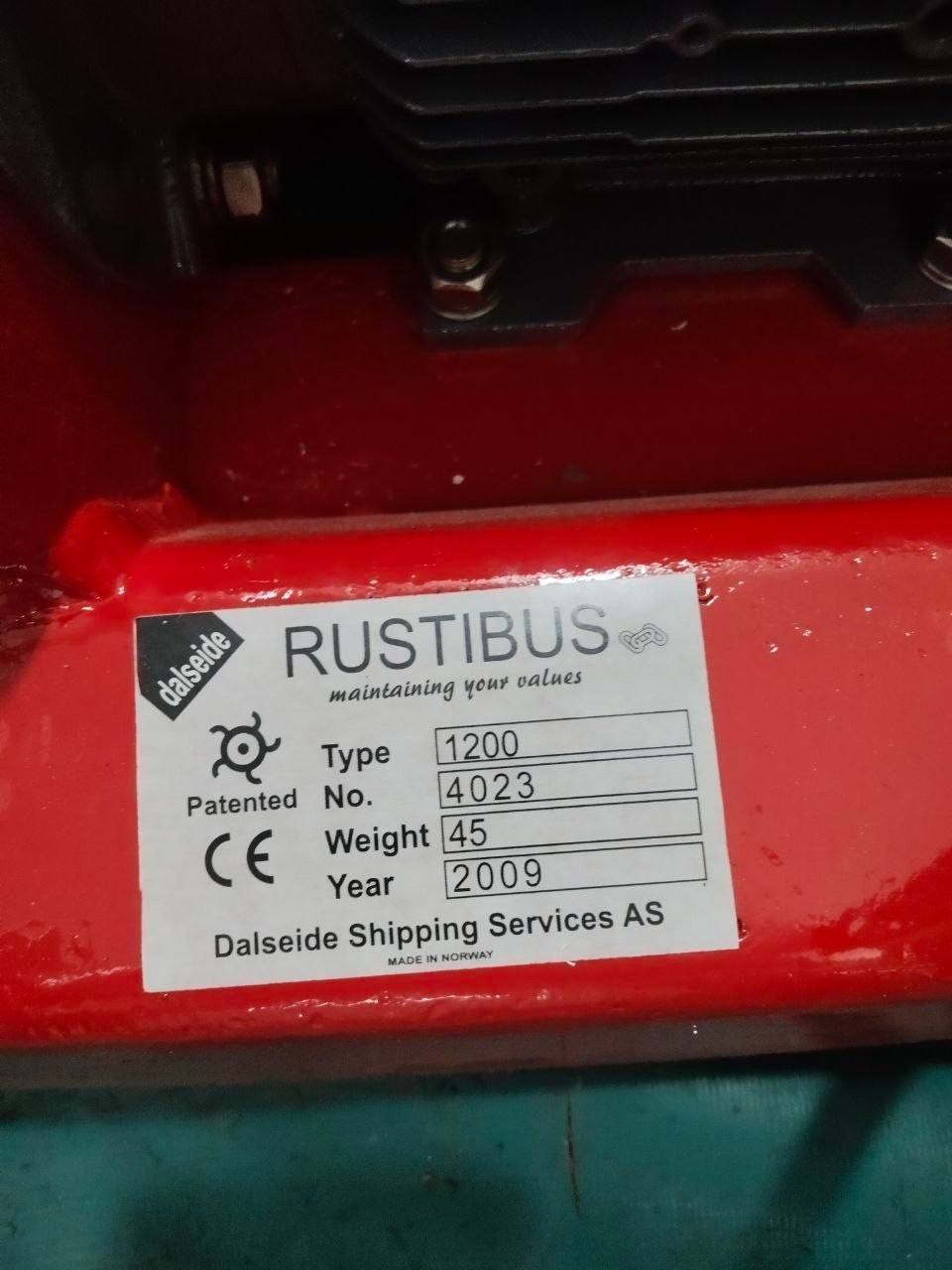 Rustibus 1200 Electric Deck Scaler Machine
