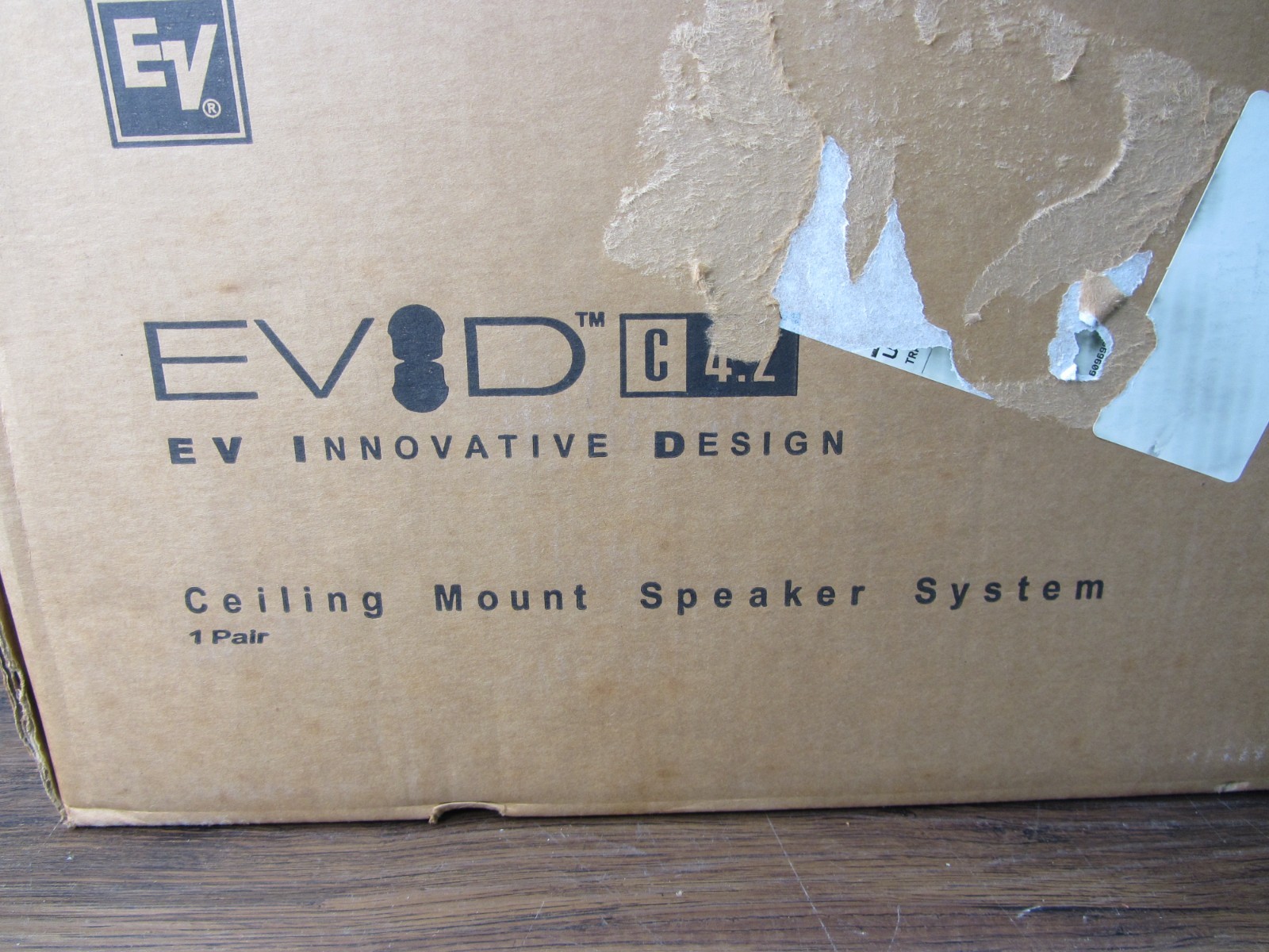 Electro-Voice C4.2 4-Inch Ceiling Two-Way Speakers (Pair) open box