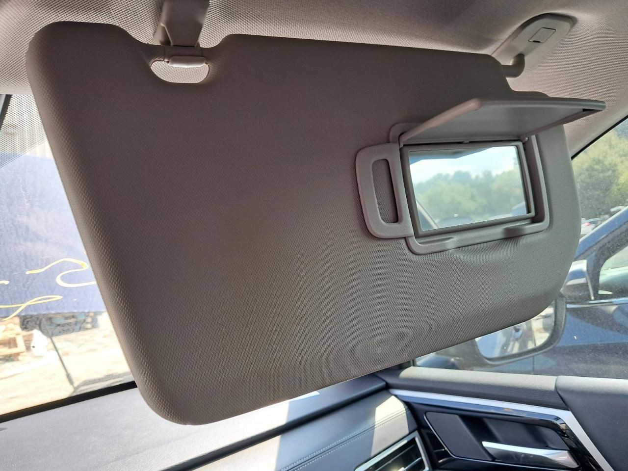 OUTLANDER 2023 Glove Box 4776795