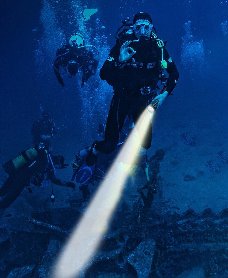 Special Strong Light Flashlight Diving Underwater Diving Photography Light