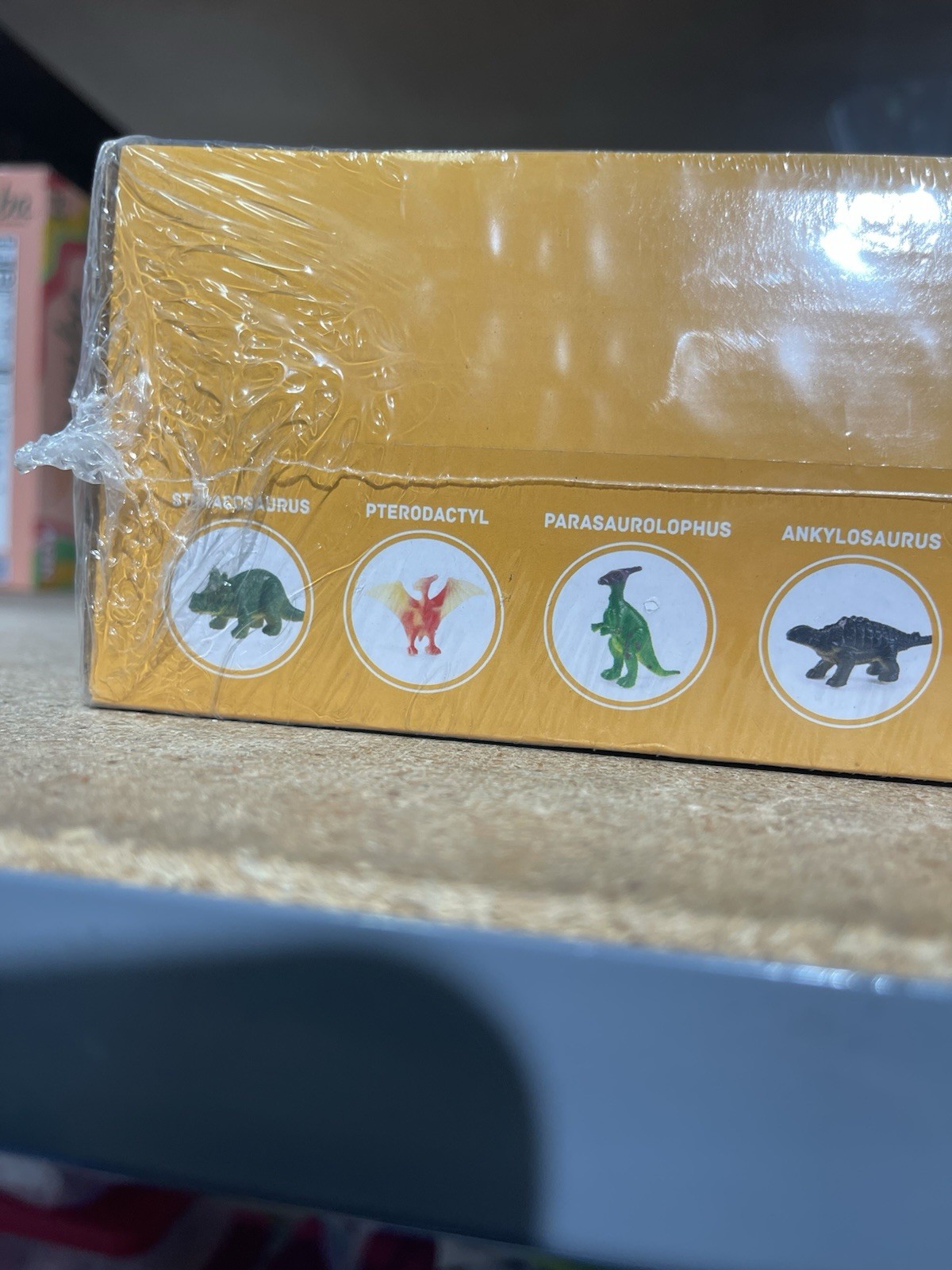 Dan & Darci Dig A Dozen Dino Eggs - 12 Different Dinosaur Models
