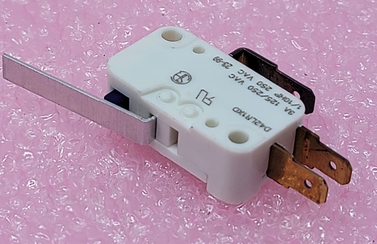 CHERRY ELECTRICAL PRODUCTS - D42LR1XD - Switch, Micro. SPDT 3A 125V. New