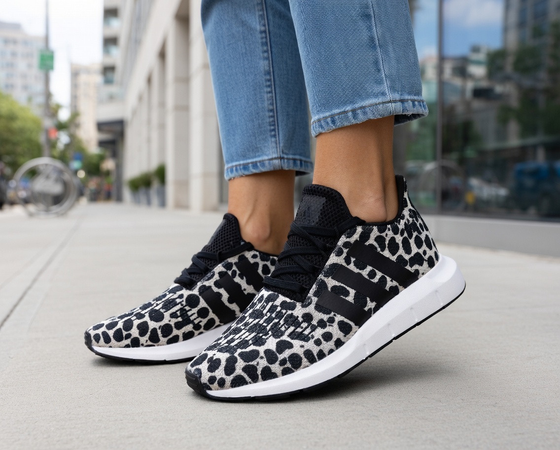 US Size 7.5 - Adidas Women's SWIFT RUN 1.0 Running Shoes JR0634 `Cheetah Print`