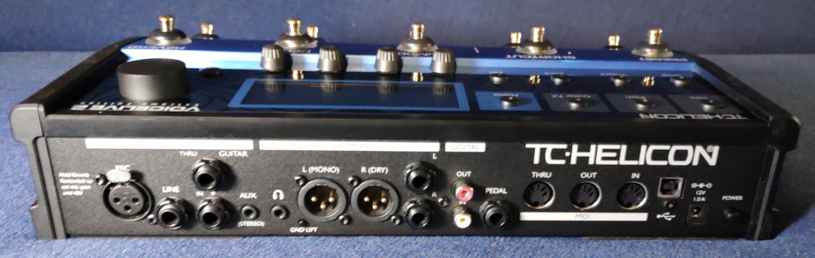 TC-Helicon VoiceLive 2 Extreme Edition vocal processor and harmonizer