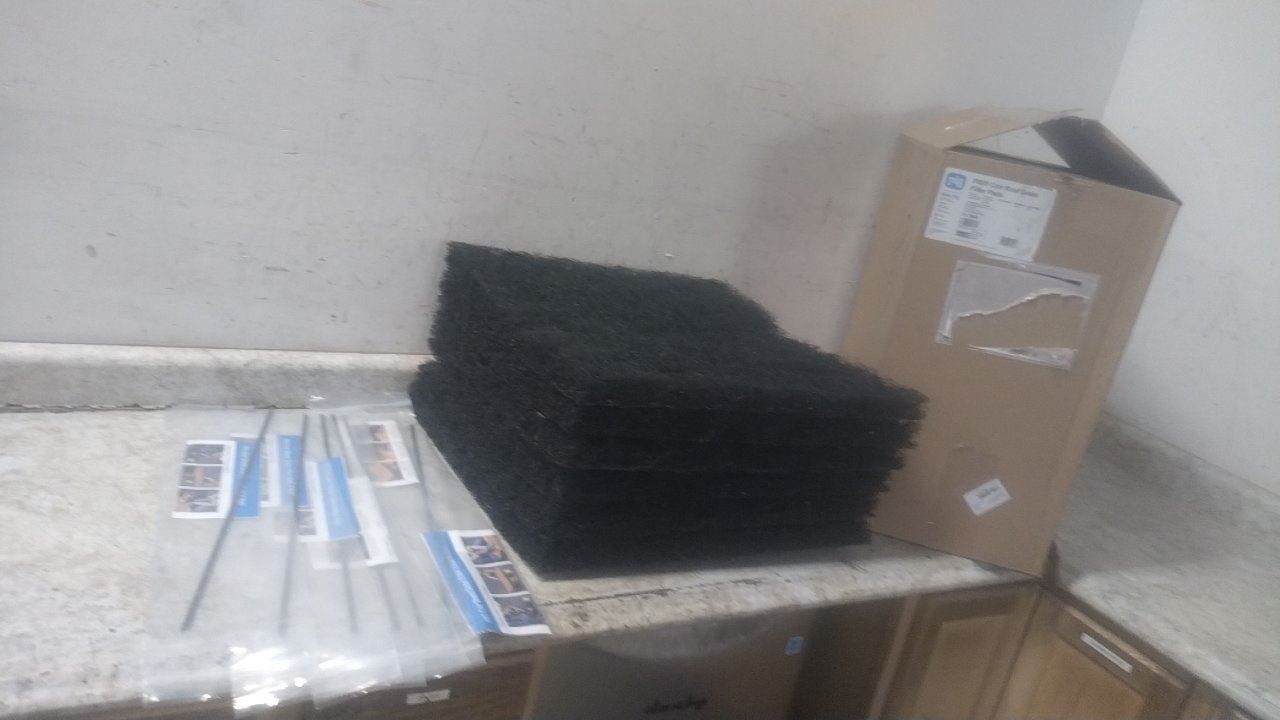 Pig FLT966 6 Pk Stormwater Over-the-Drain Filter (BW)